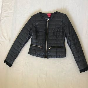 Ciao Milano🎶 puffy black jacket with gold zippers